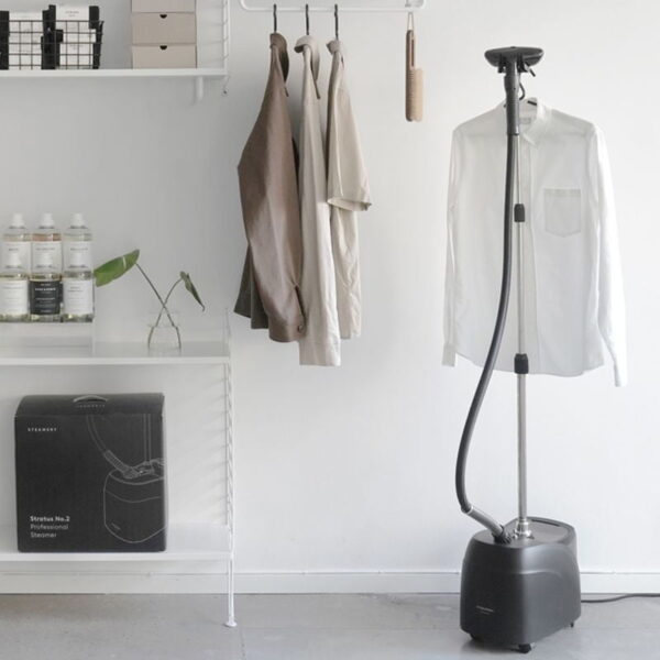 Statie de calcat verticala, Steamery Stockholm, Stratus, 1850 W, 3.2 litri, negru