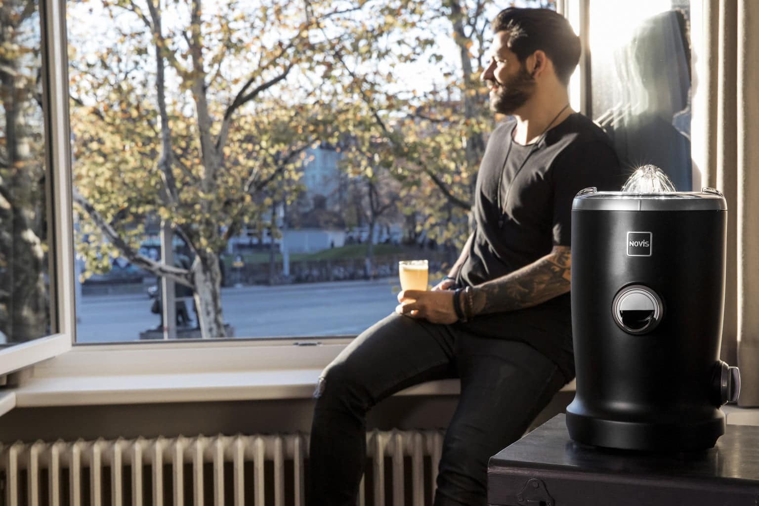 Storcator de citrice Vitajuicer S1, Novis - 6511.34.20, negru mat