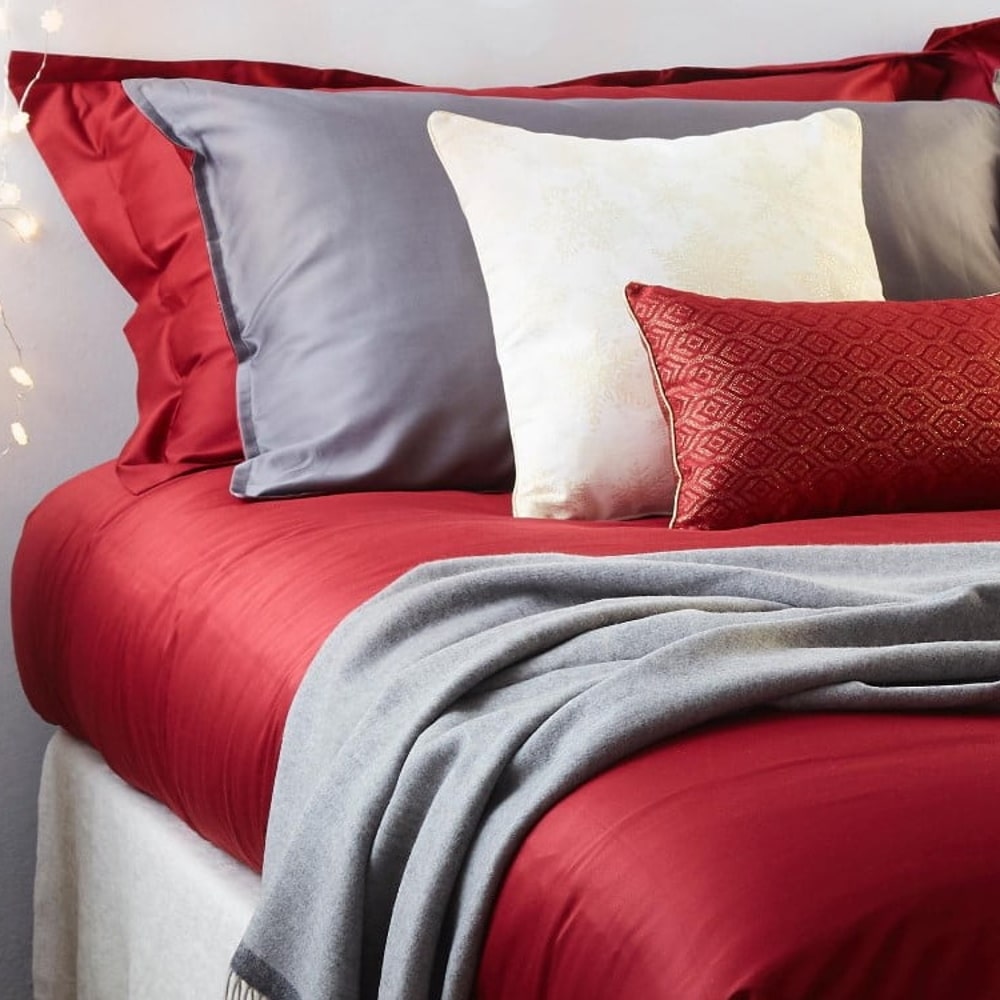 Set lenjerie de pat matrimonial 4 piese, Biancoperla - Agatha Valenza, visiniu