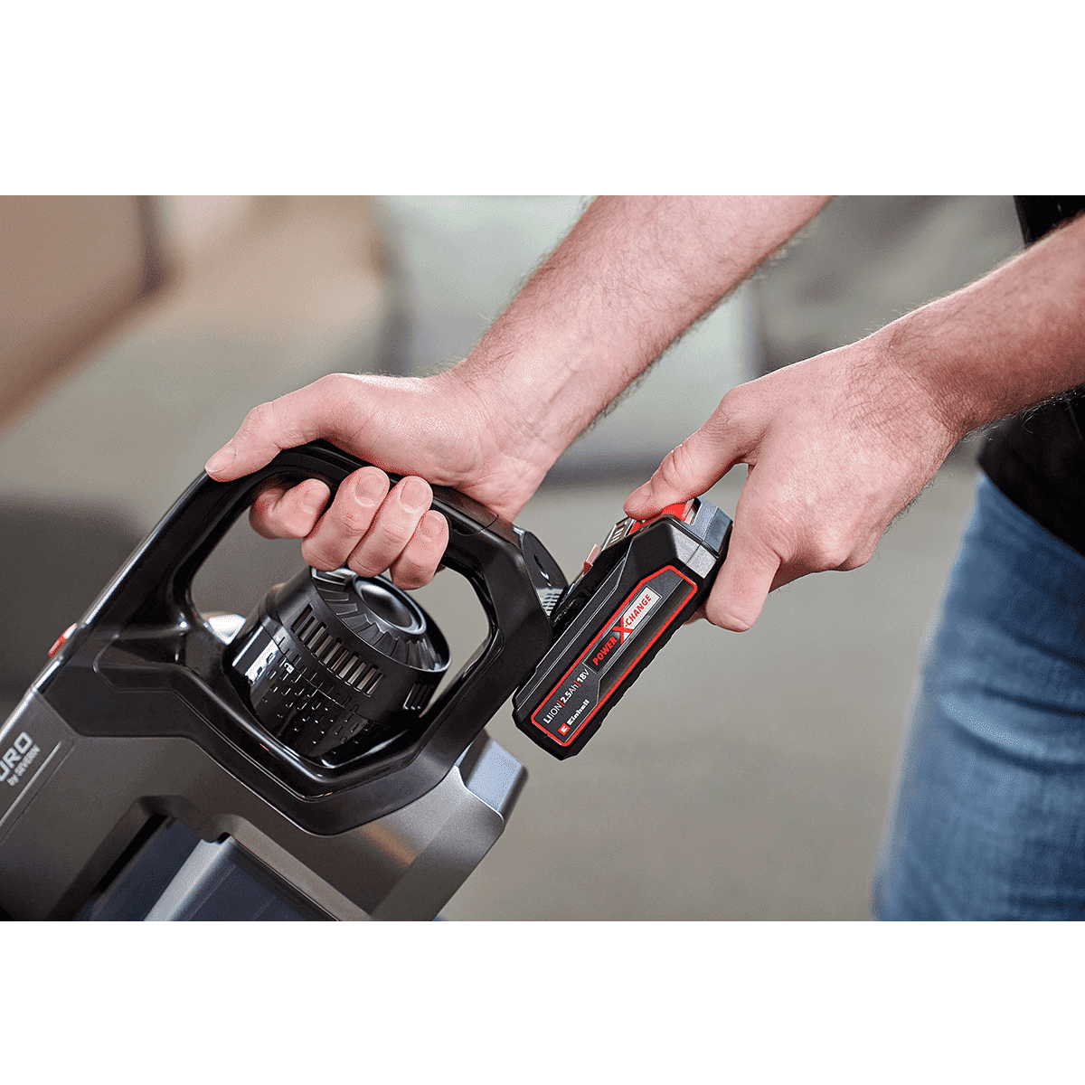 Aspirator vertical si de mana, fara sac, Severin, Sepuro Pro, 3000 mAh, antracit