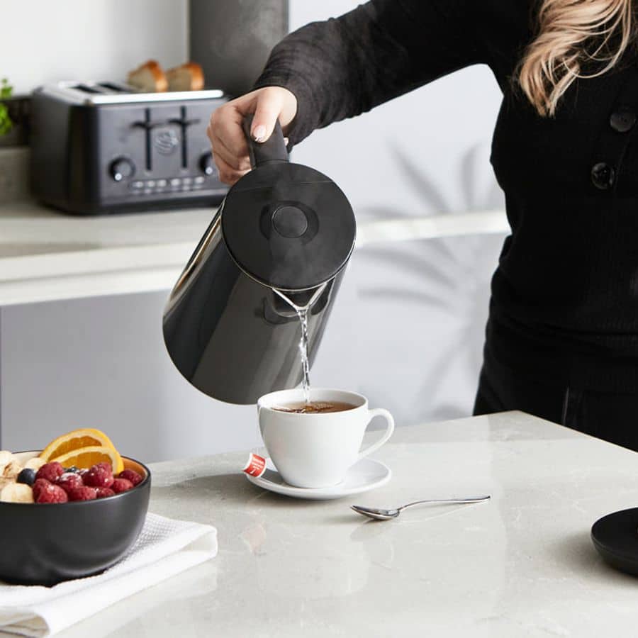 Fierbator apa, Swan, SK14650BLKNE, 1.5 litri, 1800 W, negru