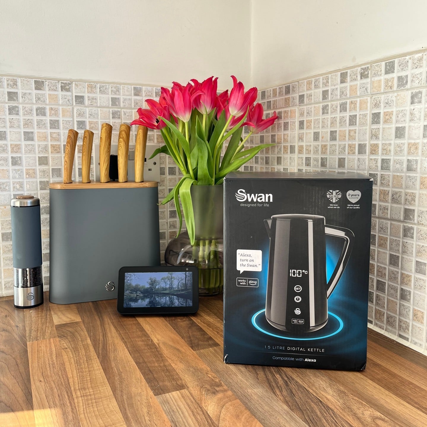 Fierbator apa, Swan, SK14650BLKNE, 1.5 litri, 1800 W, negru