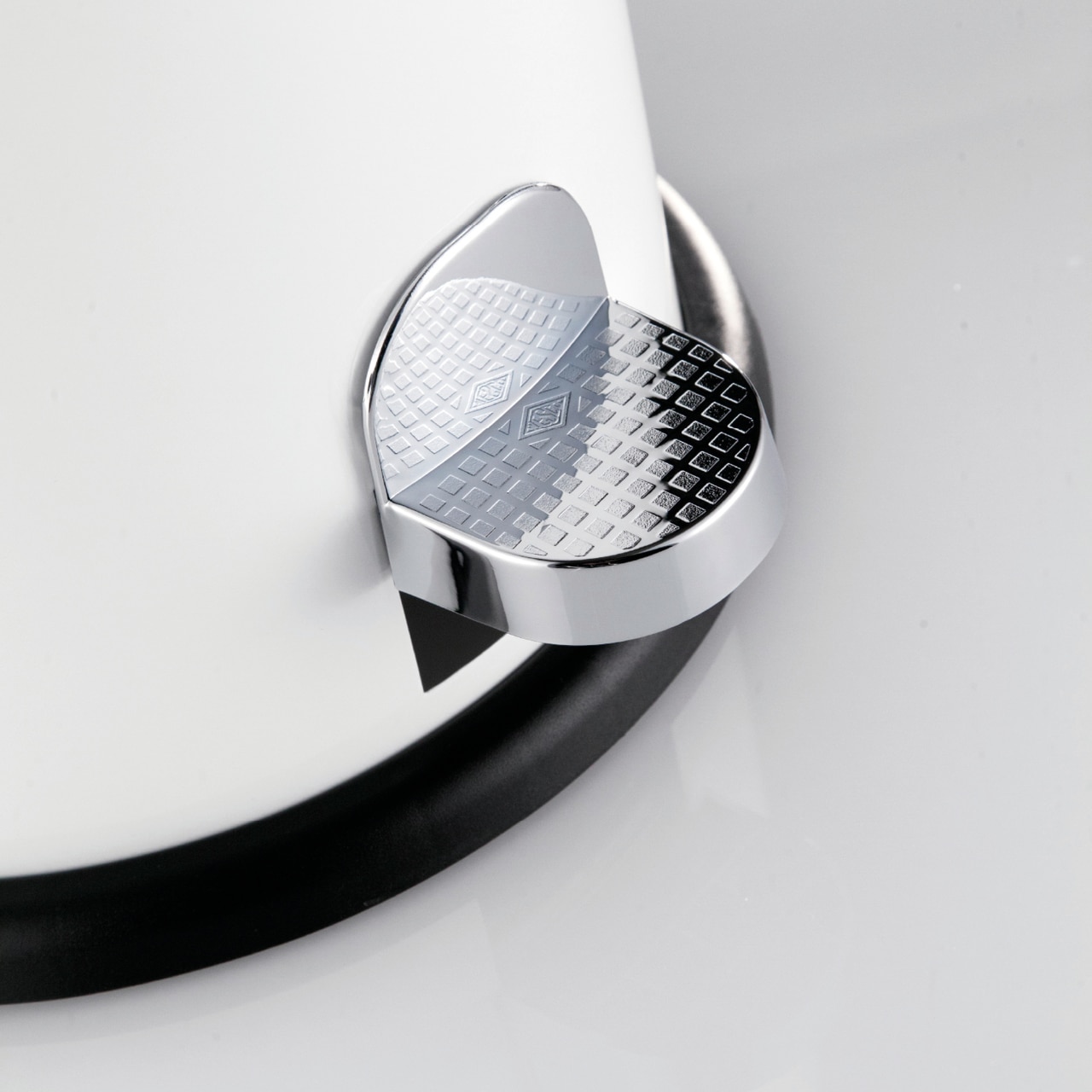 Cos de gunoi cu pedala, WESCO Germany, Kickmaster Maxi, 40 litri, 1 compartiment, negru