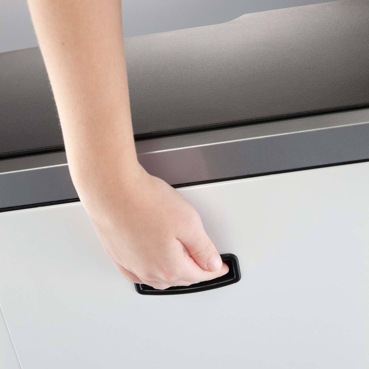 Cos de gunoi cu senzor, WESCO Germany, i.Master Double, 20+20 litri, 2 compartimente, negru mat