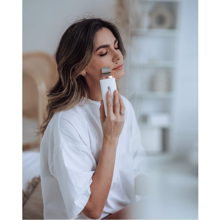 Aparat de curatare faciala cu ultrasunete, Beautifly, B-Scrub PRO, alb