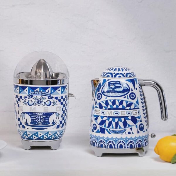 Fierbator apa, Smeg x Dolce&Gabbana, 1.7 litri, albastru/alb