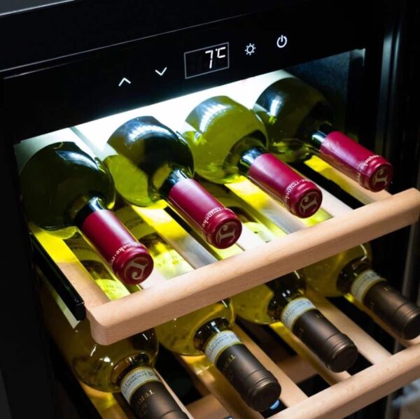 Racitor de vinuri, 12 sticle, Caso Germany, WineExclusive 12, negru