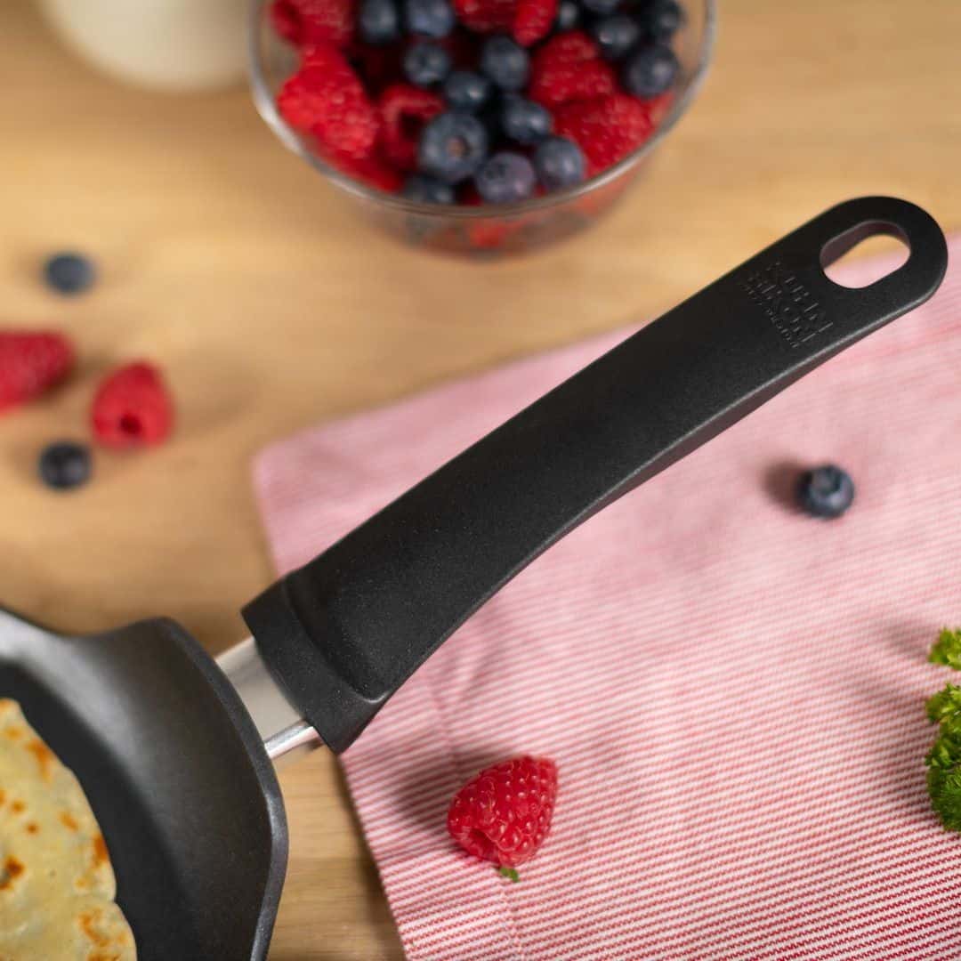 Tigaie pentru clatite, Ø 25 cm, aluminiu si titan, Kuhn Rikon, Easy Induction