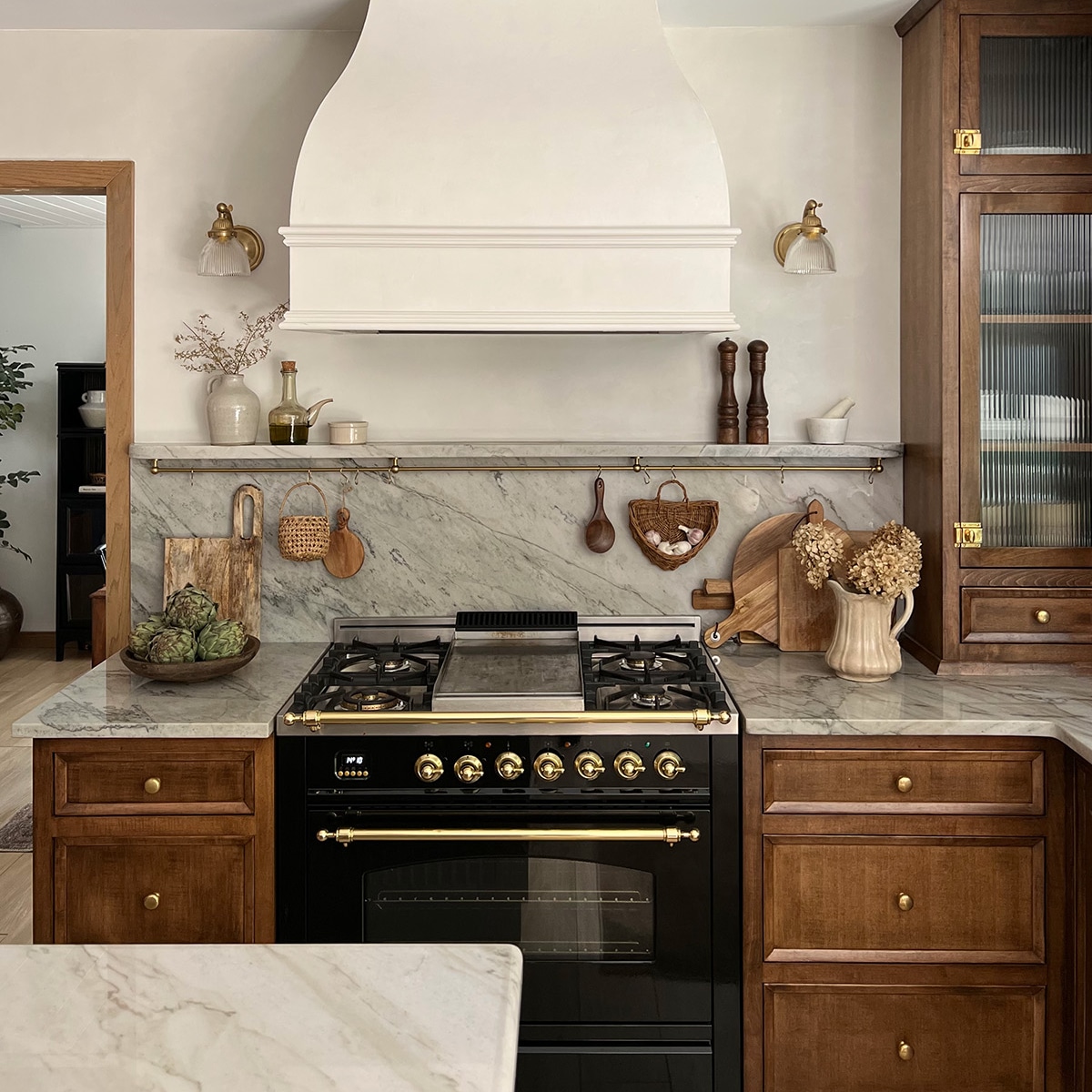 Aragaz, ILVE, Nostalgie, 90 cm, 4 arzatoare, Fry Top, cuptor electric, glossy black/copper