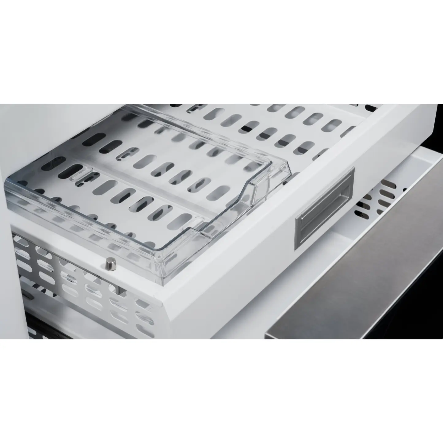 Combina frigorifica incorporabila, 556 litri, Bertazzoni, French Door, colectie Heritage, alb