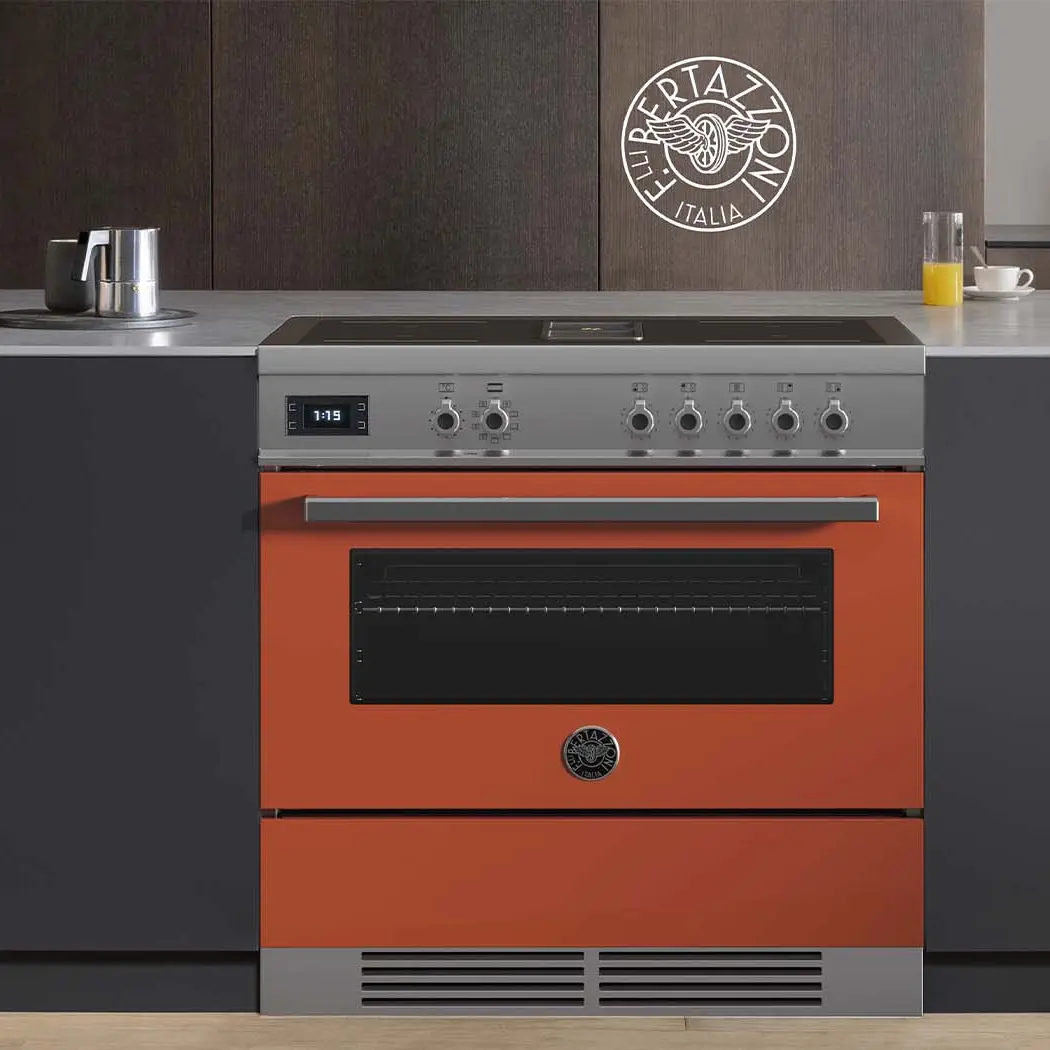 Aragaz cu plita pe inductie si hota integrata, Bertazzoni, 90 cm, 4 zone de gatit, Air-Tec, colectie Professional, portocaliu