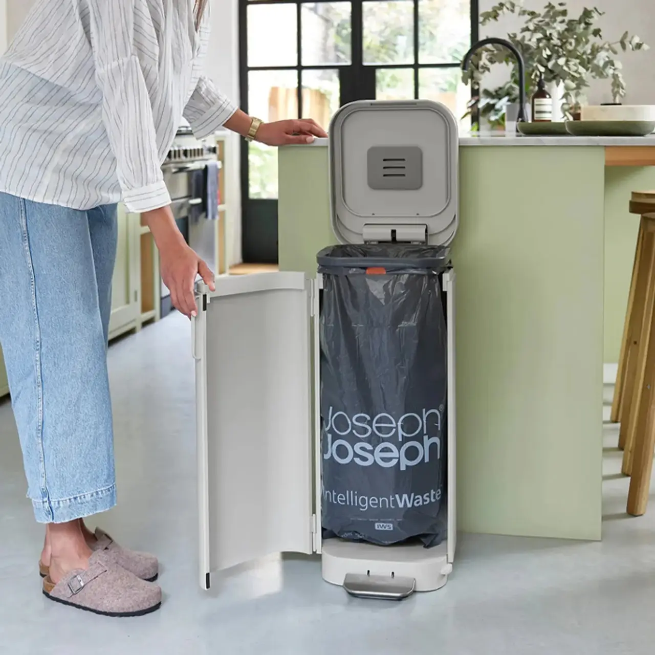 Cos de gunoi cu pedala, Joseph Joseph, Porta, 40 litri, 1 compartiment, gri