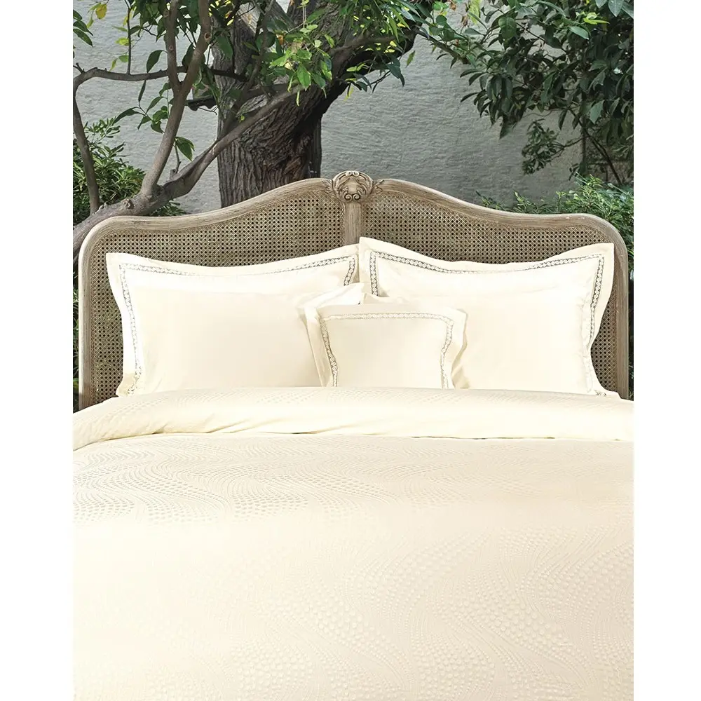 Set lenjerie de pat matrimonial premium, Valeron, 7 piese, Alessa, 100% bumbac egiptean, crem