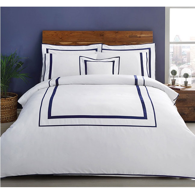 Set lenjerie de pat matrimonial premium, Valeron, 7 piese, La Reve, 100% bumbac egiptean, alb/bleumarin