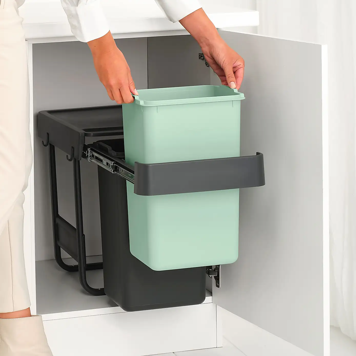 Cos de gunoi incorporabil, Brabantia, Sort&Go, 2x15 litri, gri/verde pastel