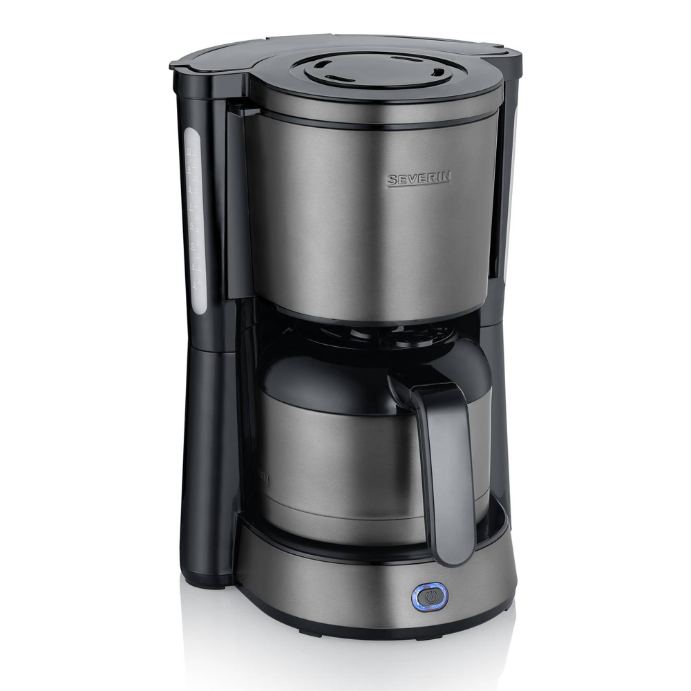 cafetiera severin, capacitate 1 litru, preparare 8 cesti de cafea, mentinere la cald, pentru cafea macinata, filtru detasabil si lavabil, buton on/off iluminat, oprire automata, rezervor apa gradat, curatare usoara, cablu retractabil, perspectiva laterala, fundal alb