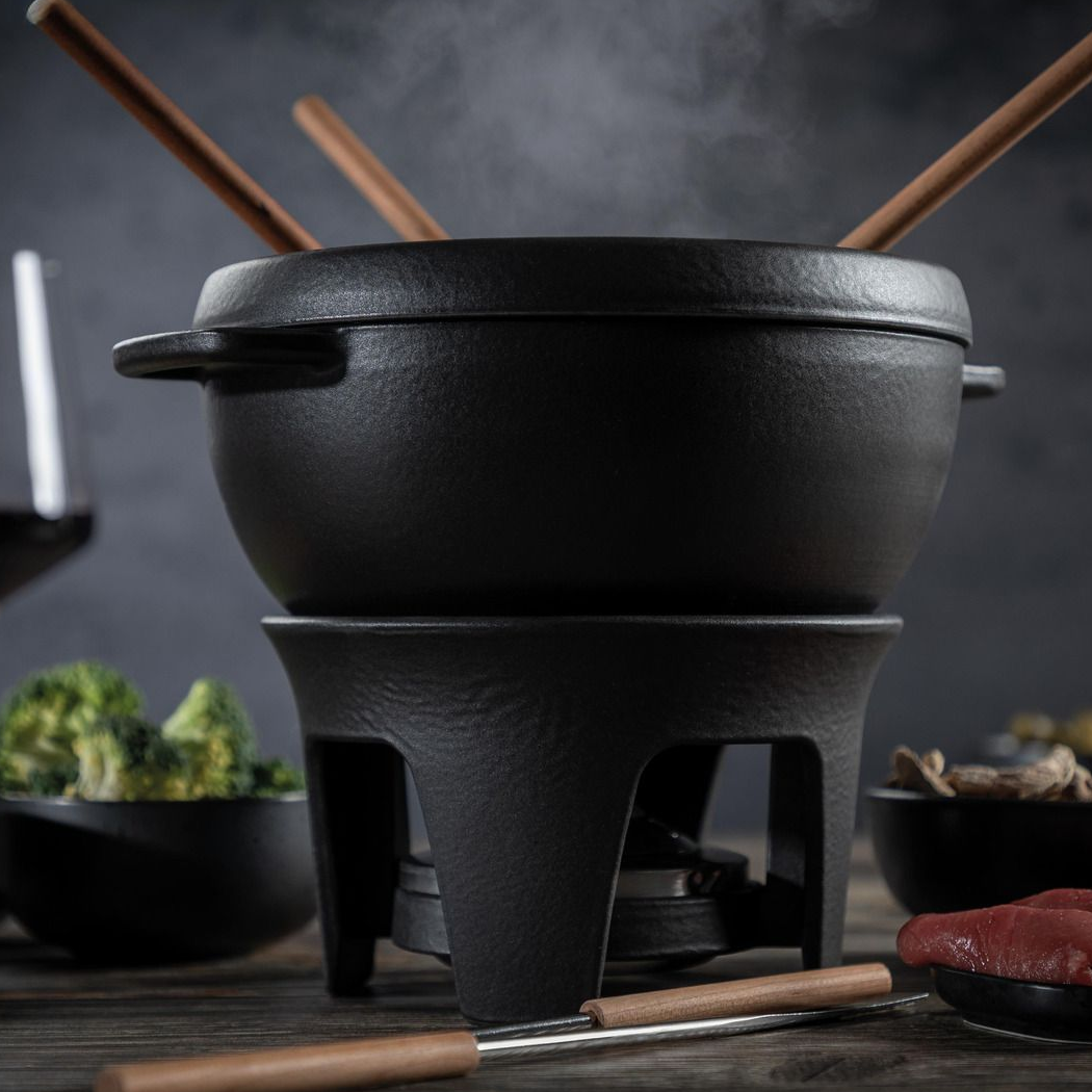 set fondue 6 persoane kuhn rikon, 2 litri, ideal pentru carne/branzeturi/hot pot, bol detasabil din fonta, 6 furculite, bol compactibil cu toate sursele de caldura, regulator intensitate flacara, suport de fonta