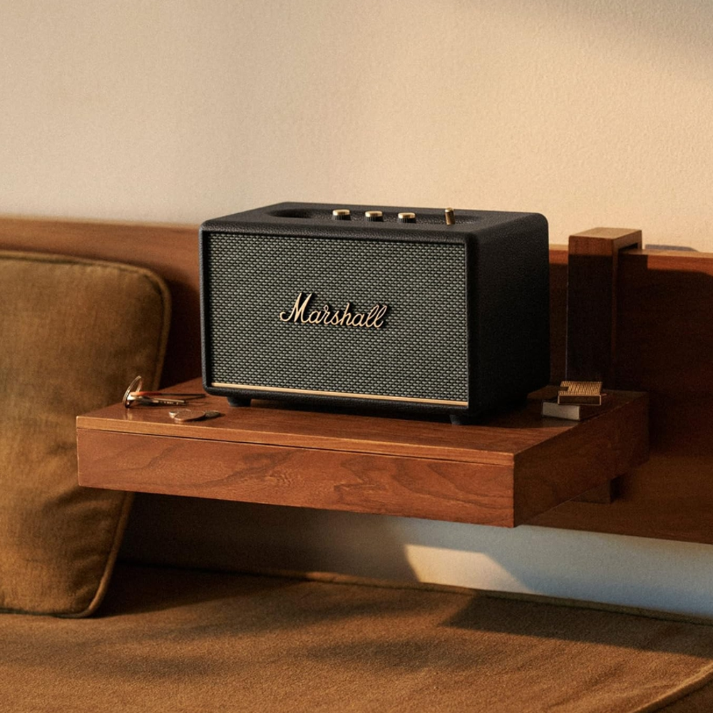 boxa portabila marshall, acton III, 60 W RMS, stereo, Bluetooth 5.2, AUX 3.5 mm, conectare prin aplicatie, control bass, raza acoperire 10 m, tehnologie dynamix loudness, pe dulap