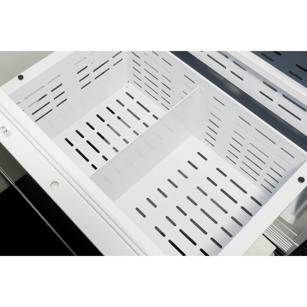 Combina frigorifica premium incorporabila Total No Frost Bertazzoni, 449 litri, colectie Master, congelator 126 litri, dispenser apa/gheata, 3 rafturi, 3 compartimente pe usa, temperatura reglabila, panou control tactil, iluminare LED, functie Eco, functie Vacanta, racire rapida, prezentare interior frigider