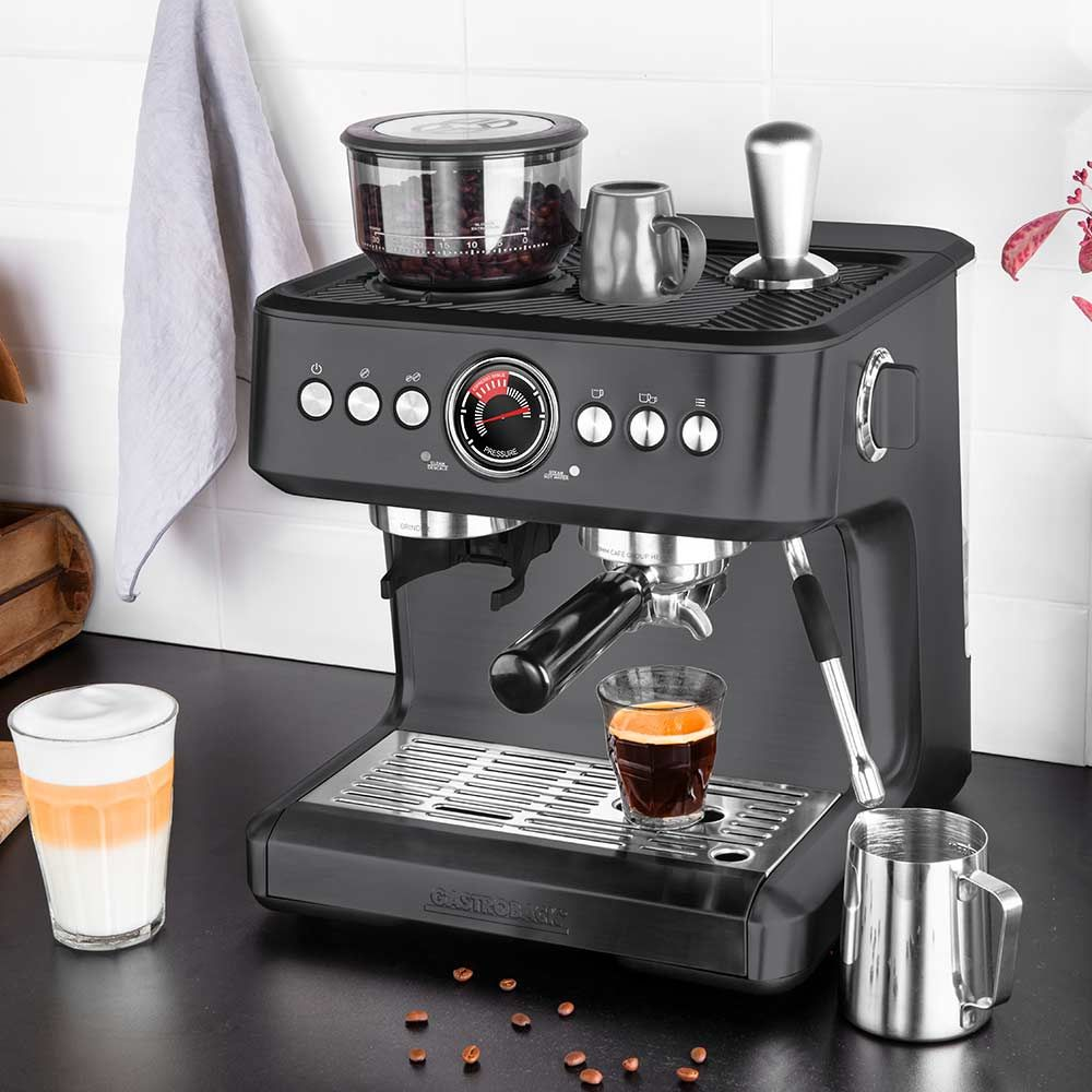 espressor semiautomat cu rasnita Gastroback, Advanced Urban Duo, ideal pentru toate specialitatile de cafea, 15 bar, 30 trepte de macinare, sistem de incalzire thermo-block, functie spuma lapte, accesorii incluse, negru mat, produs pe un blat