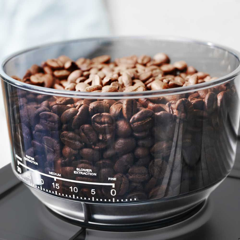 espressor semiautomat cu rasnita Gastroback, Advanced Urban Duo, ideal pentru toate specialitatile de cafea, 15 bar, 30 trepte de macinare, sistem de incalzire thermo-block, functie spuma lapte, accesorii incluse, negru mat, zona rasnitare