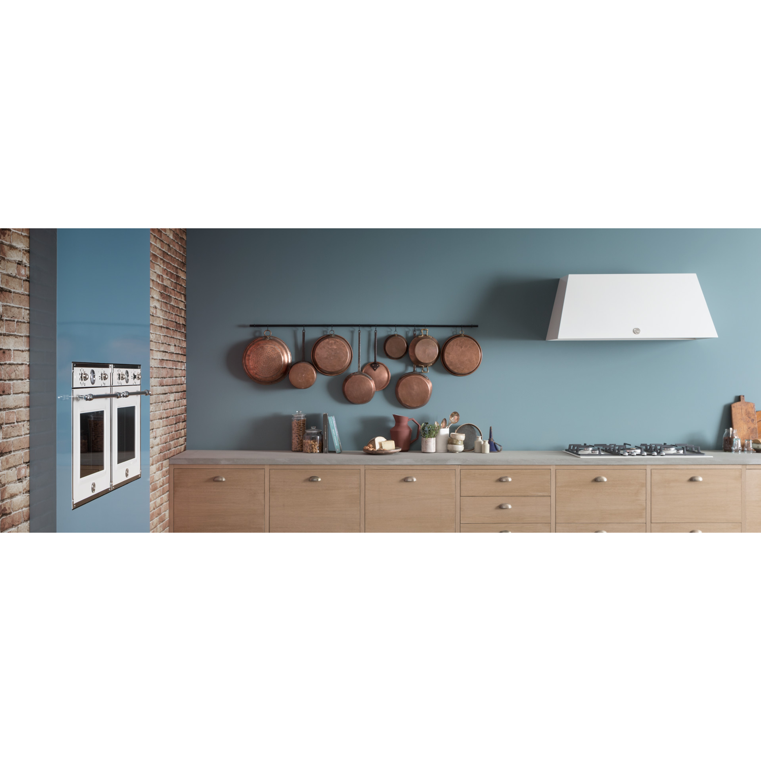 Hota de perete Bertazzoni, latime de 110 cm, colectie Heritage, design modern